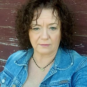 Meet your Posher, Marcia